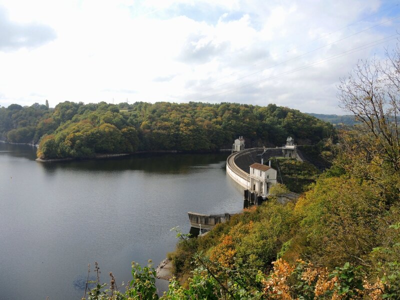 Eguzon-Chantôme, barrage en automne (36)