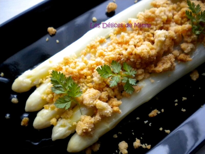 Asperges en vinaigrette et crumble au parmesan 3
