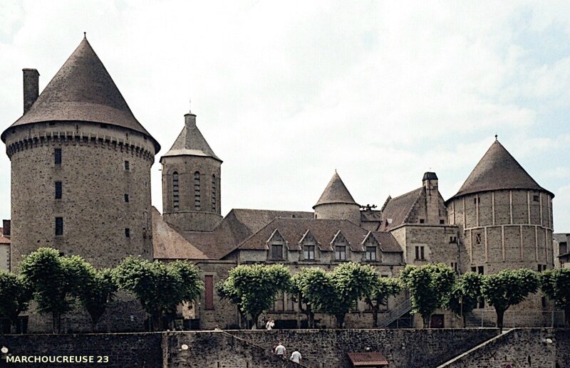 Bourganeuf-chateau