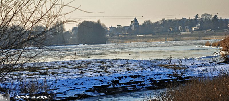 Saint-Jean-de-Braye sous la neige et le gel (12 Février 2012)