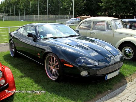 Jaguar XKR supercharged coupe (Alsace Auto Retro Bartenheim 2011) 01