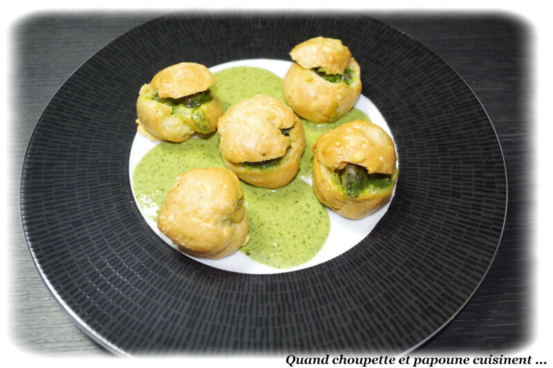 profiteroles d'escargots, beurre d'ail-5491