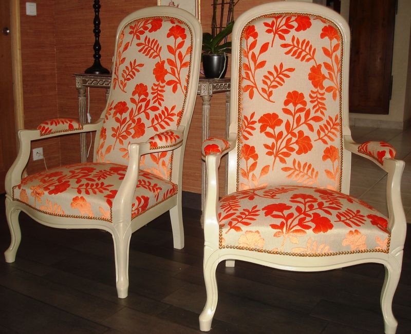 Fauteuils "Voltaire" Stephane Poissel Tapissier décorateur