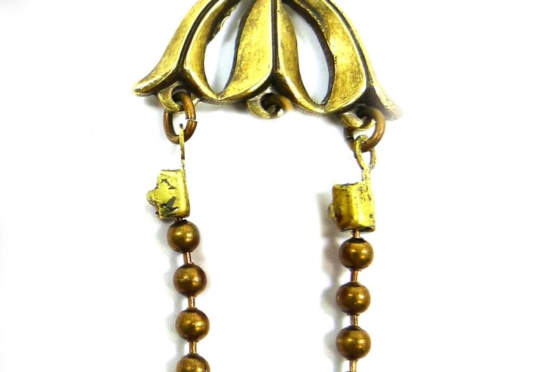 Vintage-jewelry-making-ideas-handmade-chandelier-earrings-step1