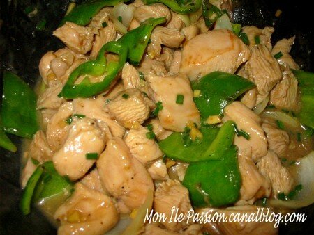 Sauté de dinde au gingembre et gros piments recettes plats Sauté de dinde au gingembre et gros piments