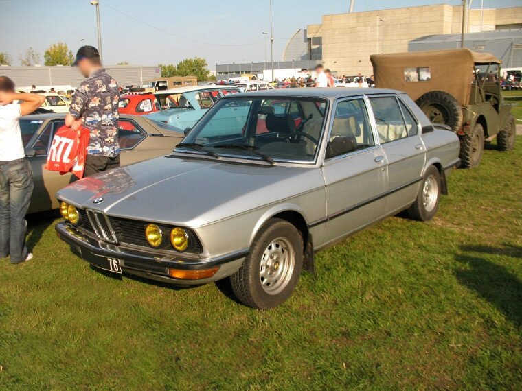 BMW518E12av1