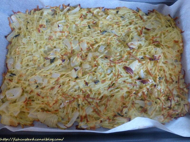 Gâteau roulé de pommes de terre au saumon fumé, fromage frais et câpres (4)