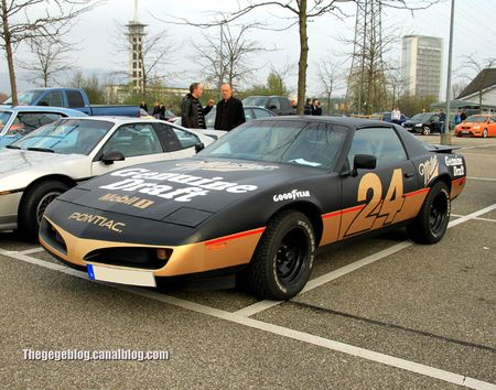 Pontiac trans am coupé (Rencard Burger king avril 2012) 01