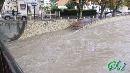 inondation_le_5_novembre_2011_rue_de_la_mourachonne_pegomas_14