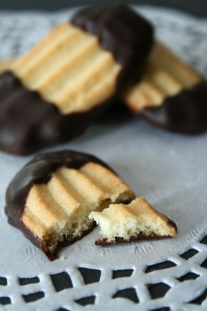 Sabl_s_enrob_s_au_chocolat_3