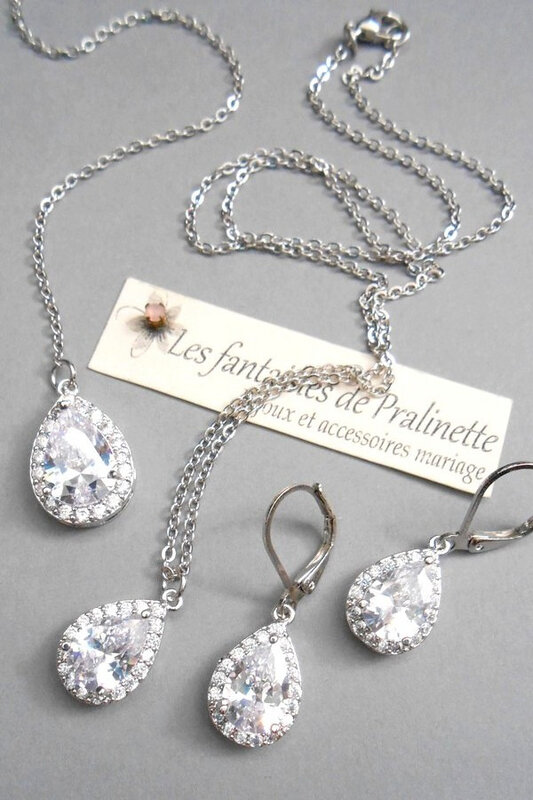 bijoux-mariage-collier-de-mariee-pendentif-de-dos-boucles-d-oreilles-zircons-2