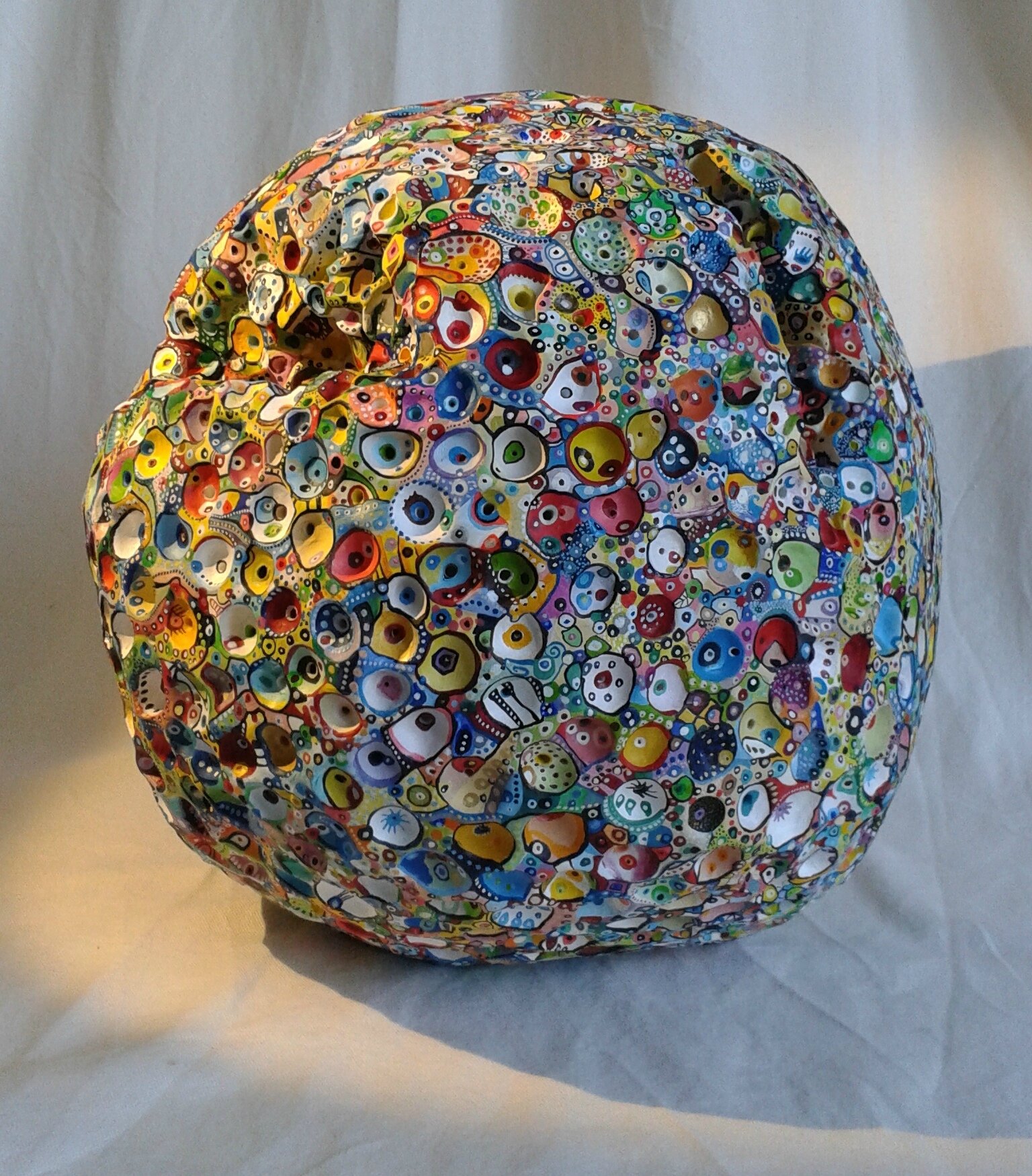 Hervé THAREL SCHMIMBLOCK'S erda 2015 - acrylique sur argile Ø ± 30cm 16