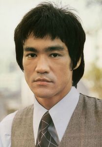 bruce-lee-bruce-lee-32792006-1000-1444