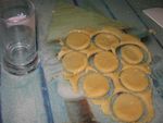 Tartelettes_aux_fraises_du_jardin__framboises_sur_nid_d_amandes_015