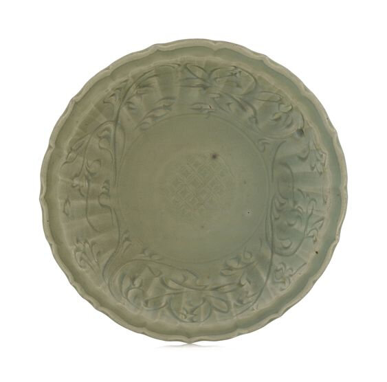 A Longquan celadon-glazed barbed-rim dish, Ming dynasty, 15th century