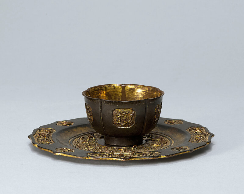 2015_HGK_03406_0165_000(a_parcel_gilt_bronze_cup_and_stand_ming_dynasty_16th-17th_century)