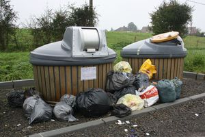 Marcey-les-Grèves chemin des Grèves ordure poubelles déchets C3A