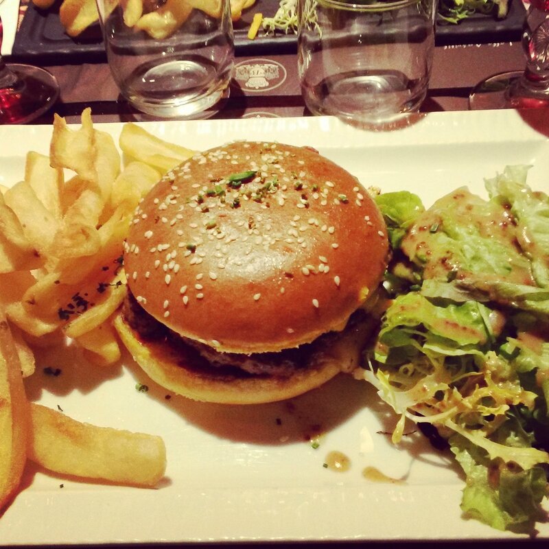 au_bureau_burger[1]