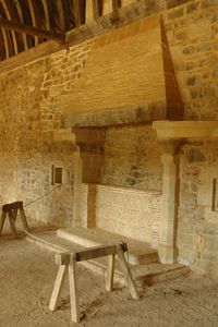 Guédelon 2013_cheminée logis seigneurial