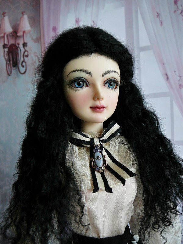 Dahlia (Lili - Miro Doll)