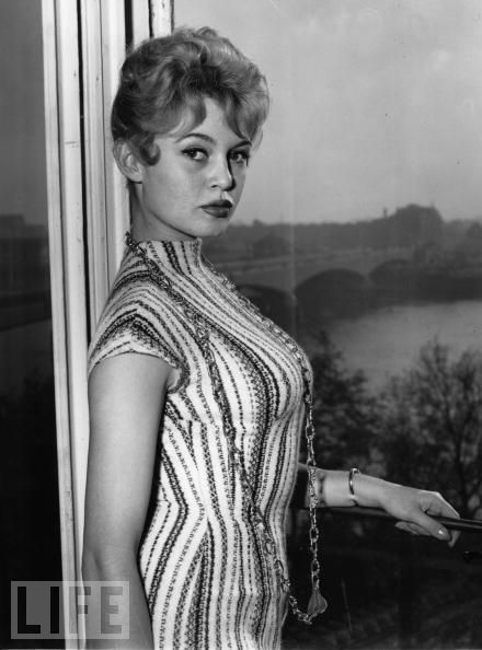 1956-10-30-londres-savoy_hotel-011-1