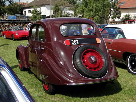 PEUGEOT 202 Berline 1939 Festival des Voitures Anciennes de Hambach 2010 2