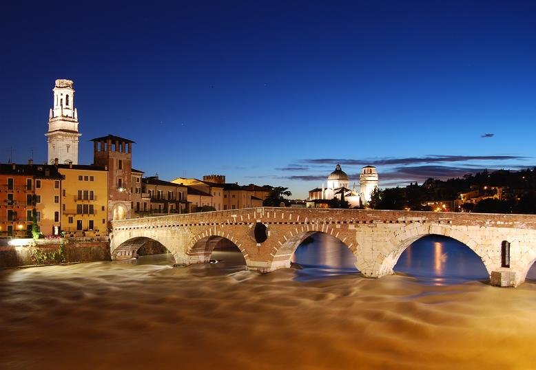 Verona___ponte_pietra_at_sunset