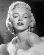 instyle-061316-marilyn-monroe-apt-lead