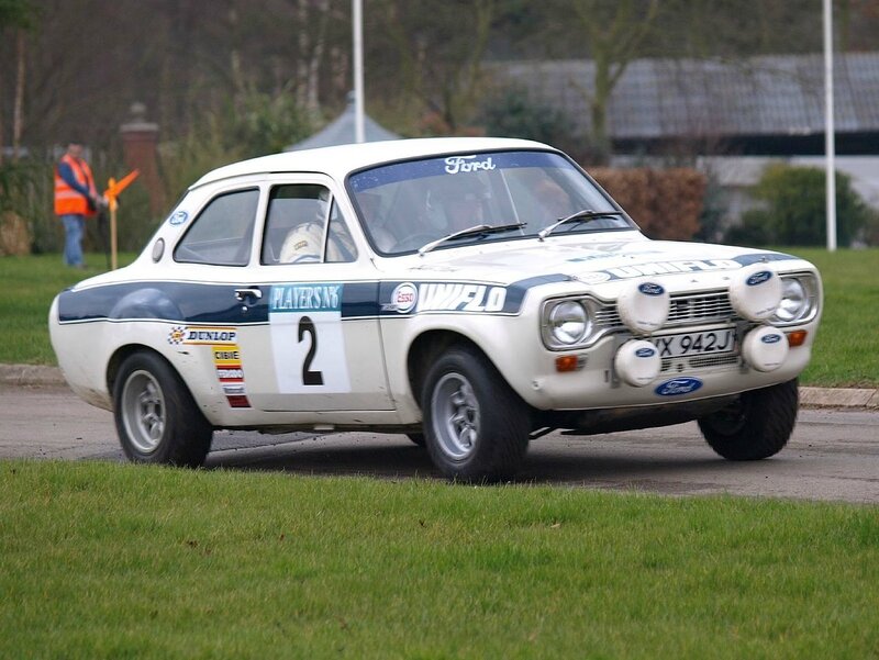 1280px-Ford_Escort_RS1600_-_Race_Retro_2008_03