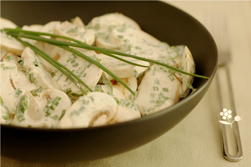 Champignons de Paris, sauce crème-citron-herbes