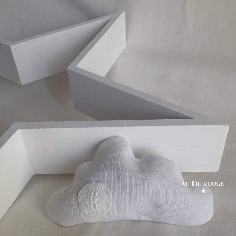 Coussin_Nuage_blanc_monogramme