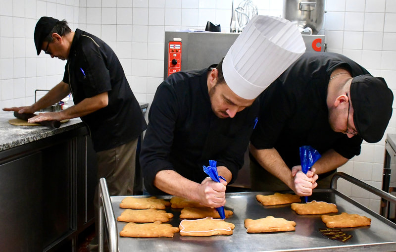 COCHONS PAIN D'ÉPICES 2023 FABRICATION CUISINIERS