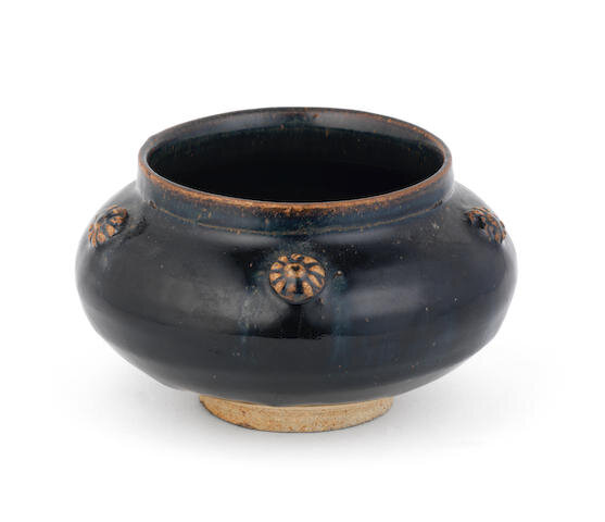 A black-glazed 'chrysanthemum' jar, Jin-Yuan Dynasty (1115-1368)