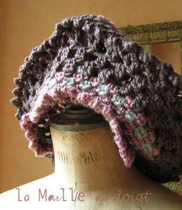 step_by_step_beret_crochet_rose