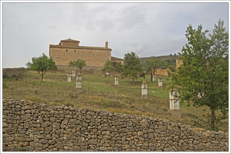 Maestrazgo Villarluengo cimetière matin 280514 (2)