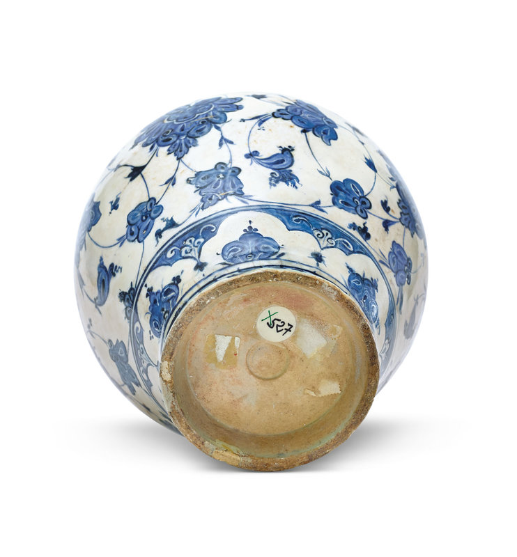 2021_CKS_19777_0078_002(a_rare_baba_nakkas_iznik_blue_and_white_jar_ottoman_turkey_circa_1520_d6308231055311)