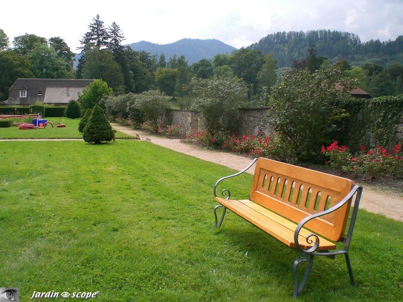 Banc dans le Jardin de Wesserling (68)