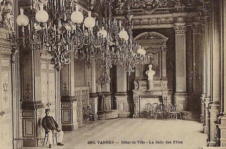 4284____L_Hotel_de_ville___La_salle_des_f_tes