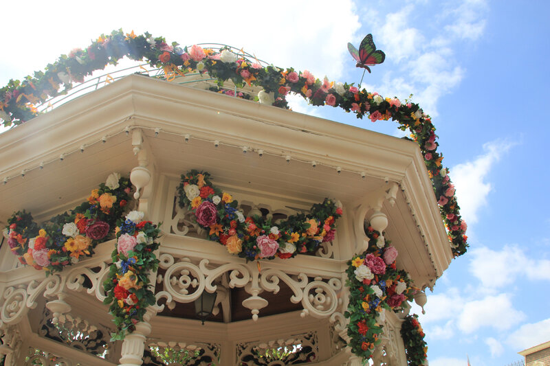 Disneyland_fleurs_kiosque