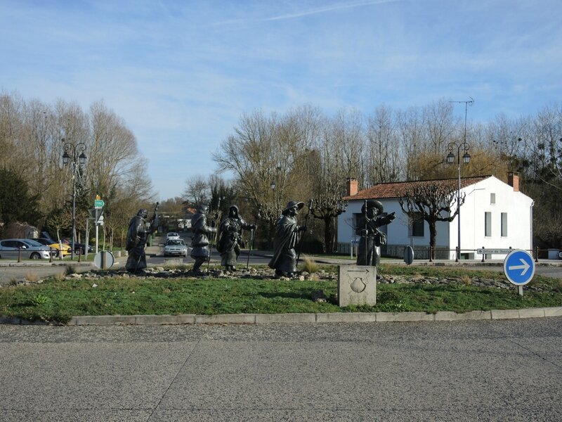 Pons, rond-point des pèlerins