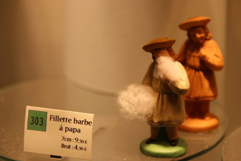 santon_fille_barbe_a_papa