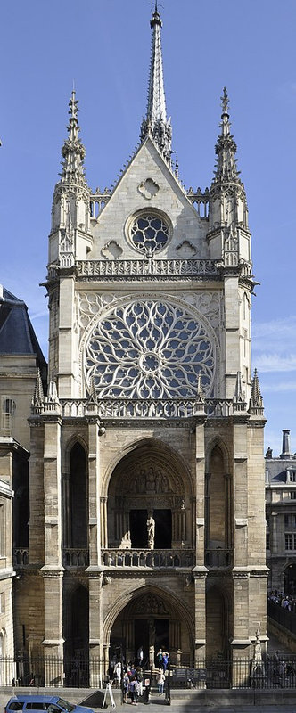 Sainte-Chapelle_de_Paris_vue_du_Palais_de_justice