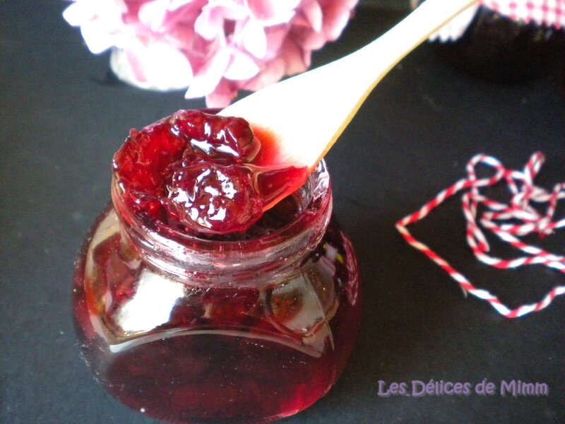 Confiture de cerises noires parfumée au kirsch 3