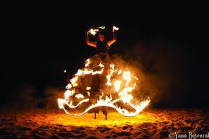 fête médiévale 2013 abbaye de la Lucerne Kanahi robe de feu