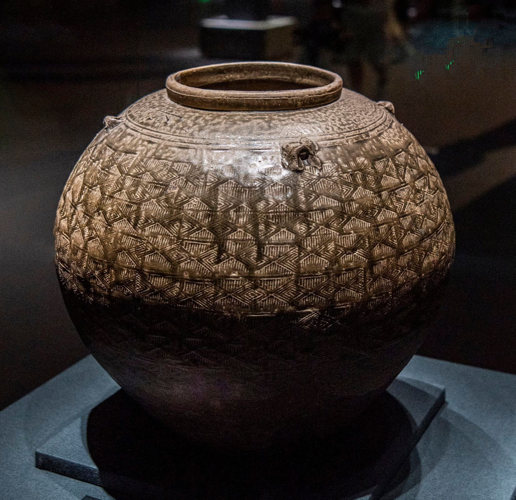 Stamped celadon earthenware wine jar, Eastern Han Dynasty (25220