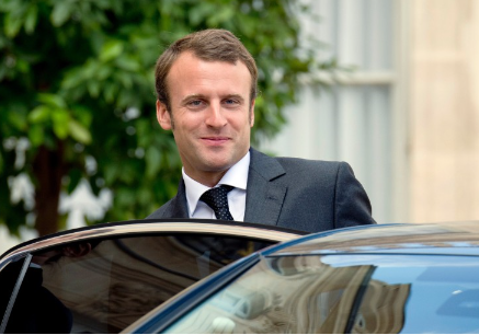 macron-en-voiture