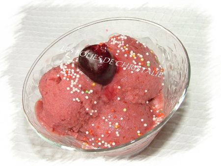 Glace légère aux cerises 5