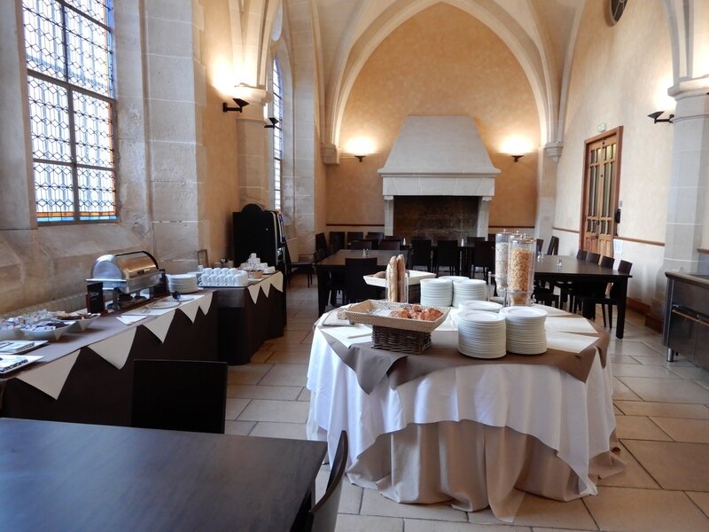 SALLE PETIT DEJEURNER ROYAUMONT DIXIT