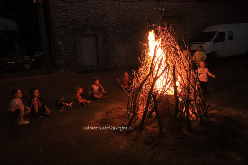 Photos JMP©Koufra 12 - Le Caylar feu de la St Jean - 29062018 - 408