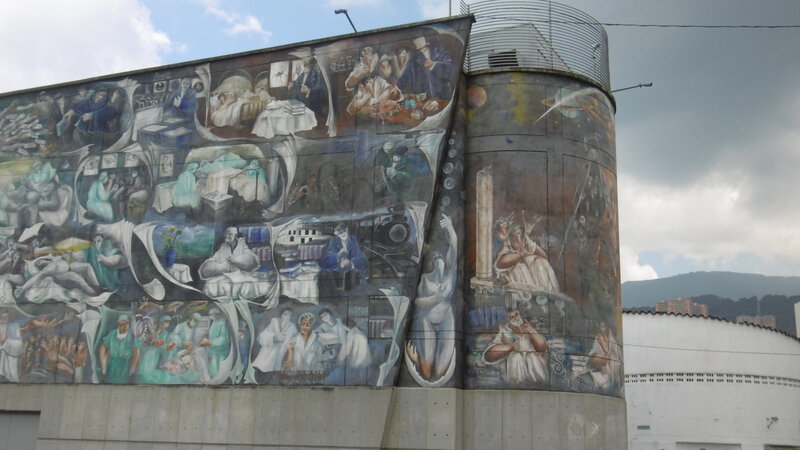 Medellin - grafiti mur hôpital (3)